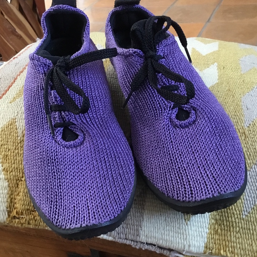 NWOT Arcopedico Purple Shoes